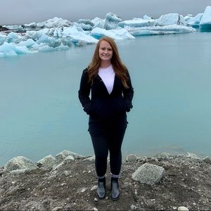 Meet your Posher, Ashley